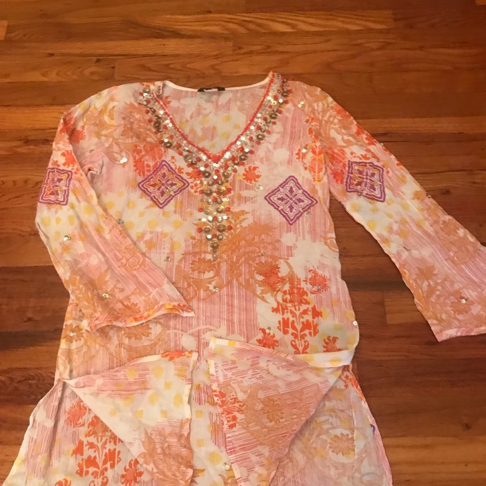Beautiful tunic - Picture 2 of 8